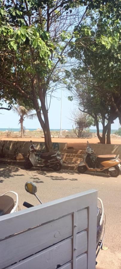 פונדיצ'רי Villa Betty Beach Front מראה חיצוני תמונה